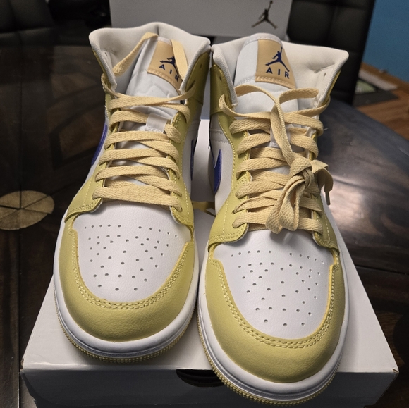 Women's Air Jordan 1 Mid - Lemon Wash/Lapis/white Size 9 - Picture 2 of 7